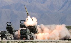 L3Harris produira davantage de moteurs-fusées pour le système GMLRS