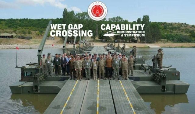 L’événement de démonstration de la capacité de traverser de grandes ouvertures d'eau a eu lieu à Kırklareli