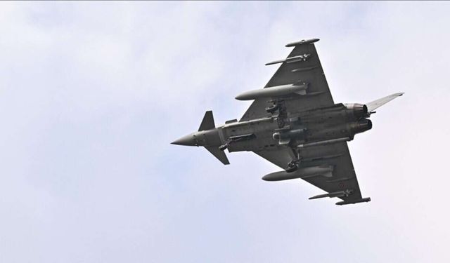 L'Allemagne va commander 20 avions Eurofighter supplémentaires, déclare le chancelier Scholz