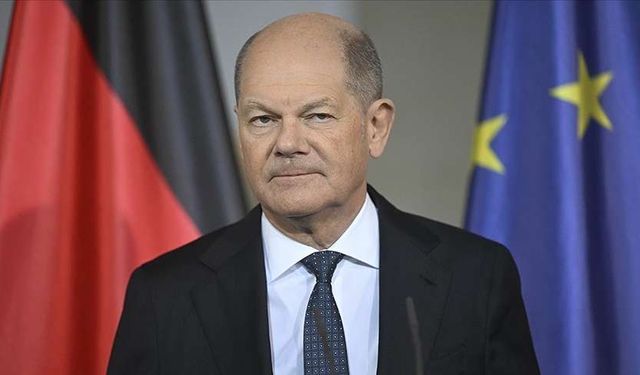 Le chancelier allemand Olaf Scholz bloque un plan d'aide financière de plusieurs milliards d'euros pour l'Ukraine