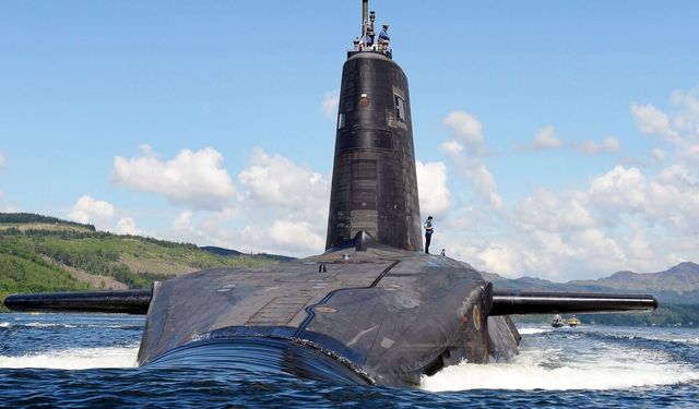 Le Royaume-Uni signe un accord de 9 milliards de livres sterling avec Rolls-Royce pour le soutien des sous-marins