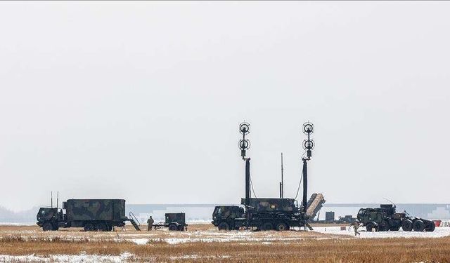 L'Allemagne déploie deux systèmes de défense antiaérienne Patriot dans un aéroport de l'est de la Pologne