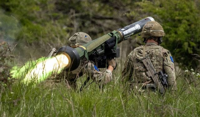 L’armée britannique teste le lanceur léger Javelin