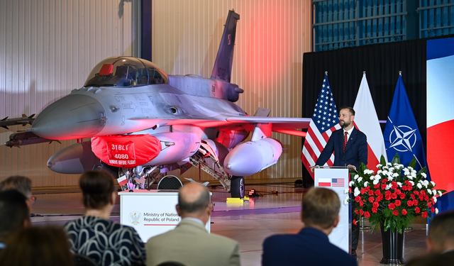 La Pologne signe un accord de 3,8 Mds $ avec les États-Unis pour moderniser ses F-16