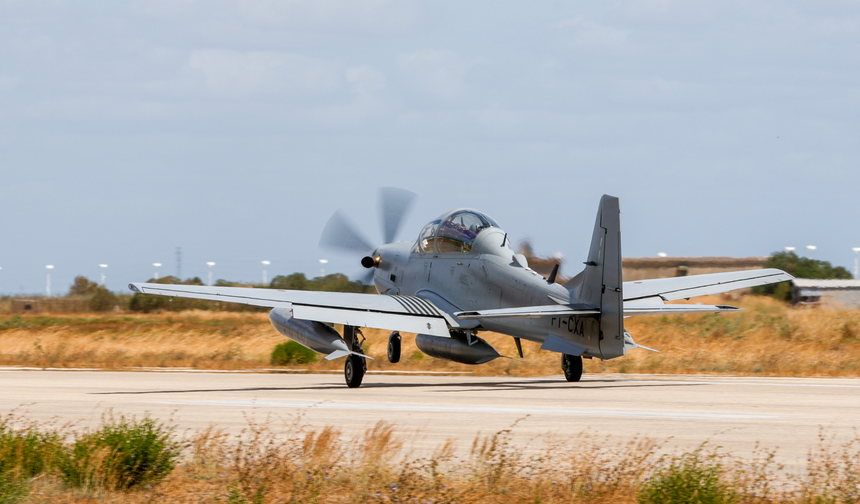 Portugal reçoit son premier A-29N Super Tucano d’Embraer