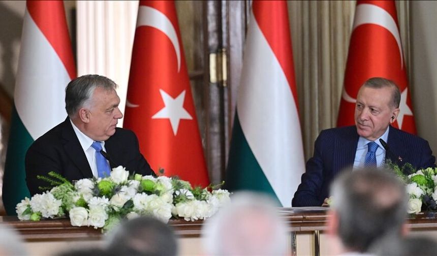 La Türkiye et la Hongrie signent des accords en matière de sécurité et de culture afin de renforcer leurs relations